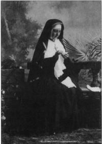 Plate 6. (Below) Carte-de-Visite of nun.(ULSTER MUSEUM COlLECTION)
