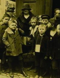 Helen Crawfurd in Germany in 1922. As WIR secretary in 1925 she toured Donegal with fellow Scot and Communist Party of Great Britain (CPGB) member Bob Stewart.
