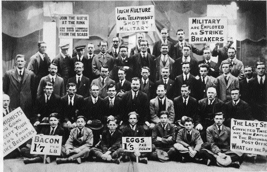September 1922-striking postal workers pose for the camera. (Irish Labour History Museum)
