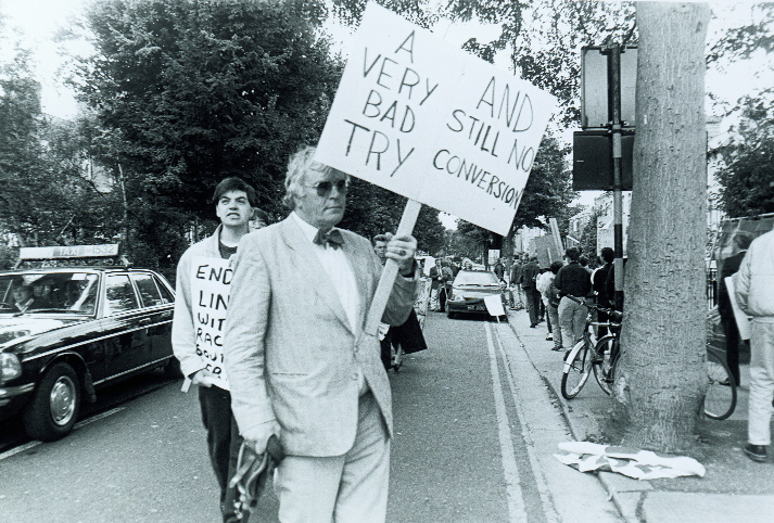 Tiernán MacBride, son of Seán, grandson of Major John, pickets outside the Irish Rugby Football Union's headquarters in September 1989 in protest at plans for a tour of South Africa. Another grandson, South African Robert, was active in the ANC's armed struggle against the apartheid regime, epitomising the intimacy of the Irish/South African relationship. (An Phoblacht)