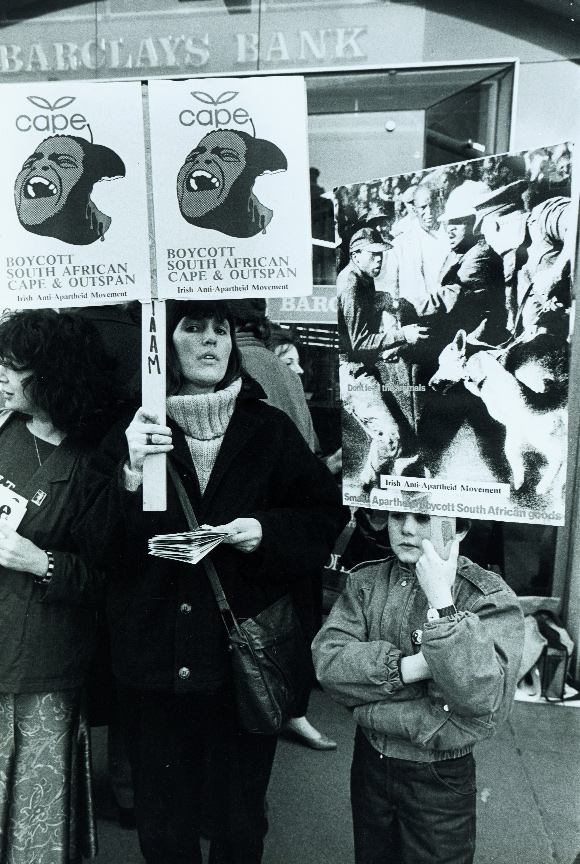 An IAAM picket outside Barclays Bank, Grafton Street, Dublin, in March 1986. While the Irish contribution to the fall of apartheid was hardly decisive, to a considerable degree modern South African democracy is a product of such international solidarity. (An Phoblacht)
