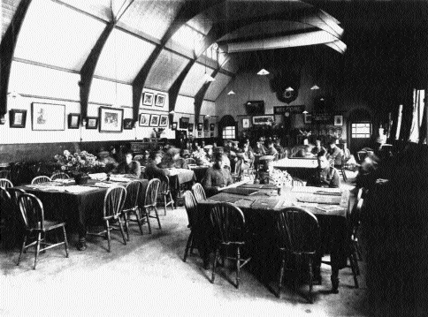 The reading room, Sandes Home, Curragh Camp c. 1900. (National Library of Ireland)