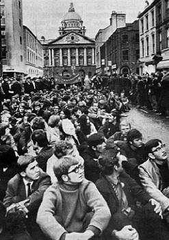 Some of the c. 2,000 Queen’s University students sitting down outside Belfast City Hall on 5 October 1968 in protest against ‘police brutality’ in Derry. Following the events of that day, People’s Democracy, the organiser of the January 1969 march, was formed.