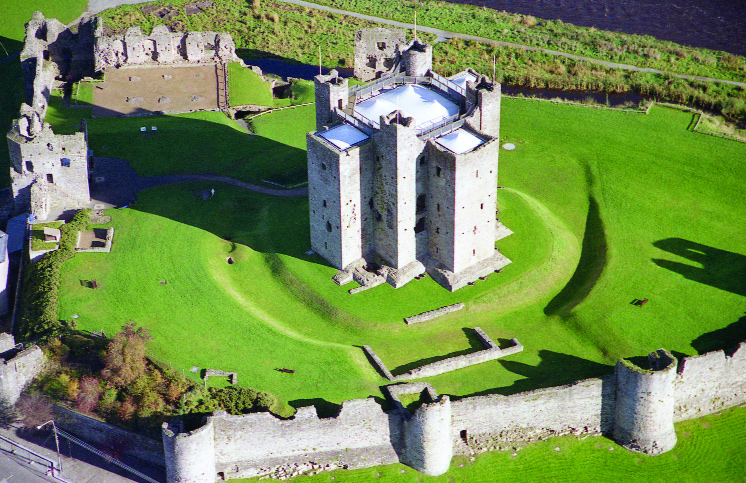 Trim Castle, Co. Meath, de Lacy's principal stronghold. The present stone structure was built (and rebuilt) after Hugh de Lacy's death in 1186. (OPW)