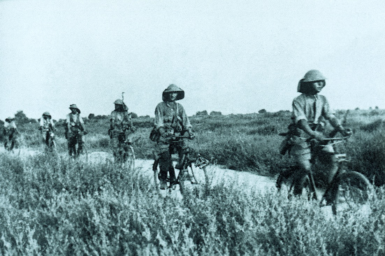 Cycle patrol in the malaria-infested Struma Valley, 1917. (National Army Museum)