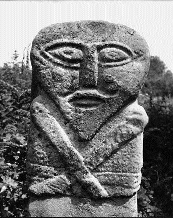 Carvings in stone on Boa Island, County Fermanagh-thought to represent pre-Christian deities. (Díºchas, The Heritage Service)