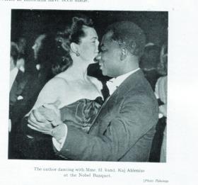 Dr Armattoe dancing at the 1947 Nobel banquet. (Tidningen)