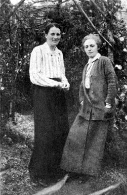 Kathleen Lynn (left) and Madeleine ffrench-Mullen in 1919. (Teach Ultáin Infant Hospital)