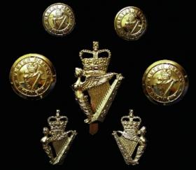 Cap badge, collar badges and tunic buttons of the Ulster Defence Regiment, formed in April 1970 to replace the discredited B-Specials. By the end of the year nationalists were beginning to back away from the new force, as the unionists got on board. (Irish Regiments of the British Army)