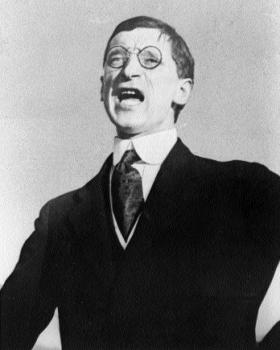 ‘De Valera? I never liked him. He’d make a statement and it’d have about four different meanings . . . I always thought there was something queer about him.’ (BBC Hulton Picture Library)