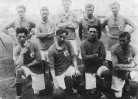 The Irish side beaten 2–1 (after extra time) by Holland in the 1924 Olympic Games quarter-final. Back row: Bertie Kerr, Jack McCarthy, Ernie McKay, Johnny Murray and Tommy Muldoon. Front row: John Joe Dykes, Denis Hannon, Paddy O’Reilly and Paddy Duncan. Missing from the photo: Michael Farrell and Frank Ghent. (IOC Lausanne)
