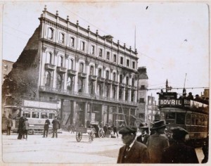  The skeletal façade of Clery’s after the 1916 Rising. (RIA)